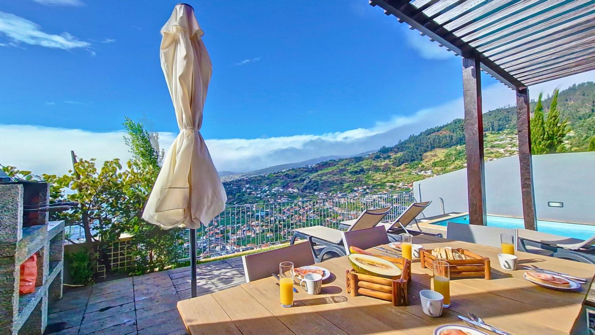 Villa Laura By Lovelystay Calheta  Buitenkant foto